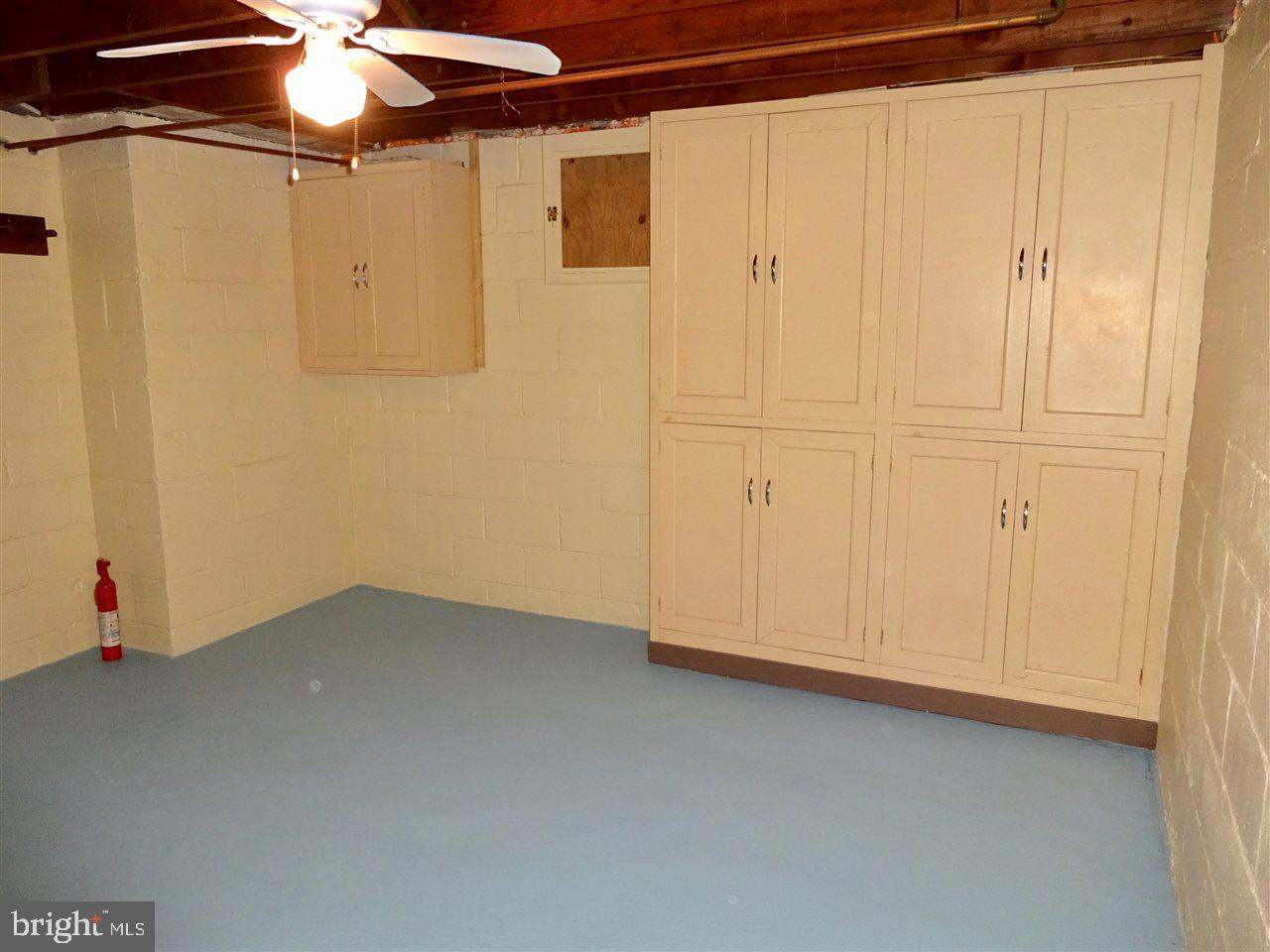 350 Edgehill Road York, PA 17403 - Photo 20 of 36