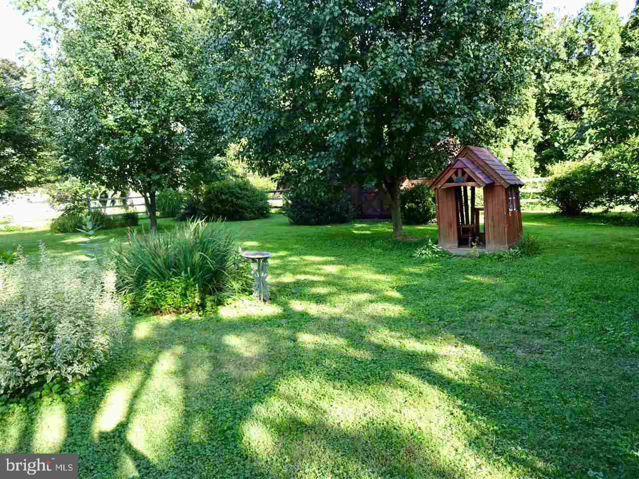 350 Edgehill Road York, PA 17403 - Photo 32 of 36