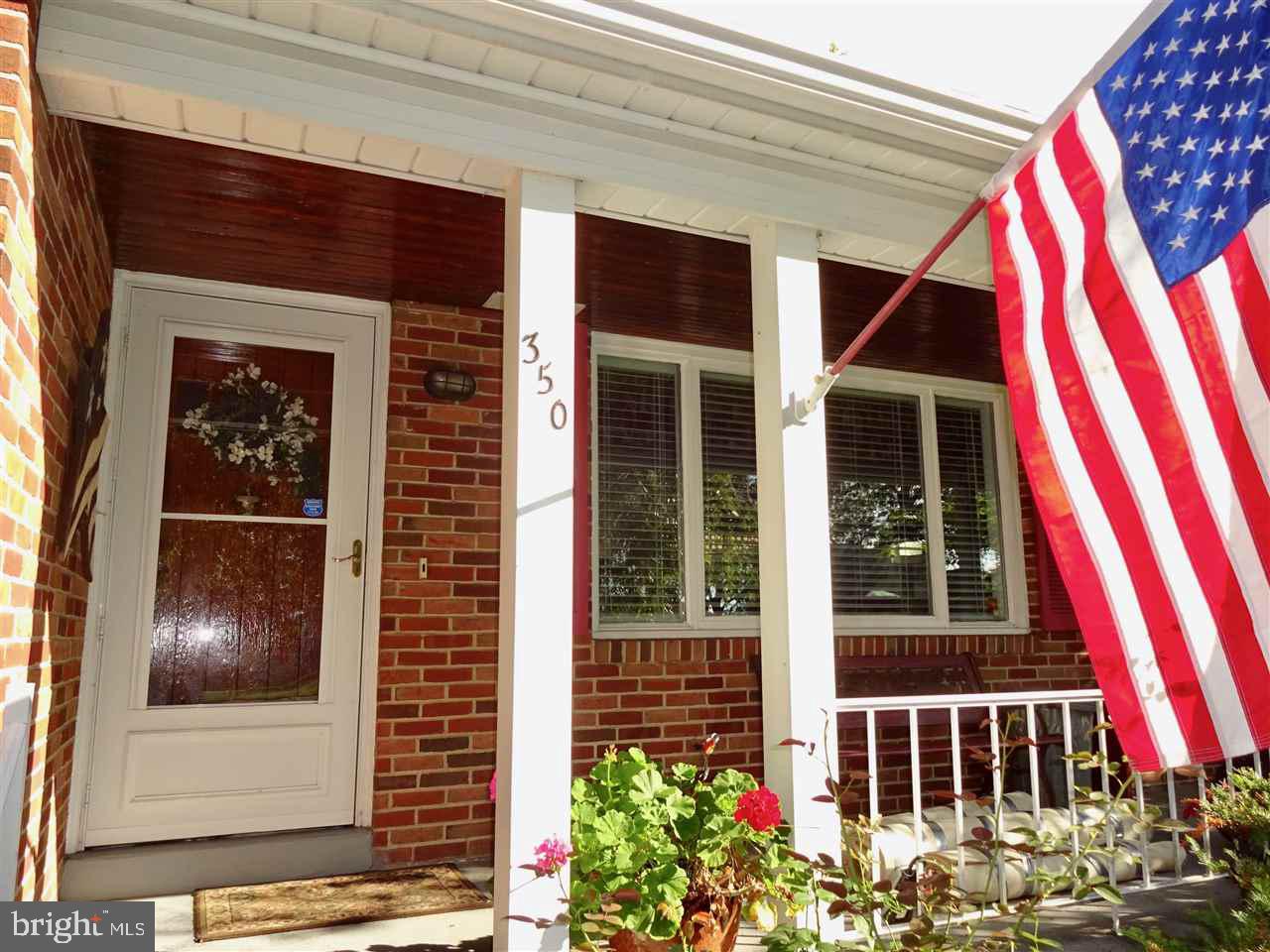 350 Edgehill Road York, PA 17403 - Photo 5 of 36