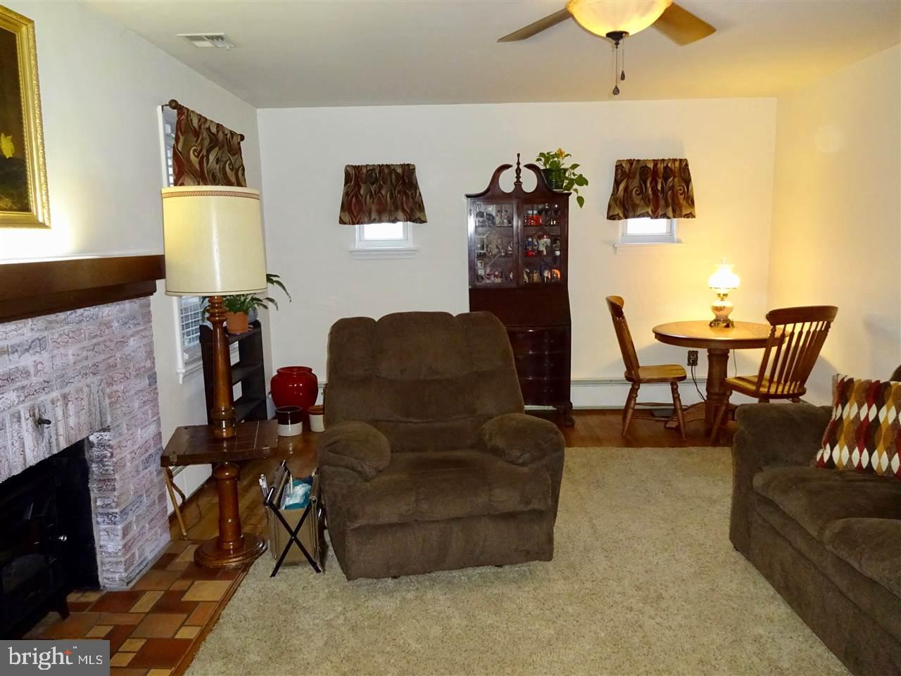 350 Edgehill Road York, PA 17403 - Photo 7 of 36