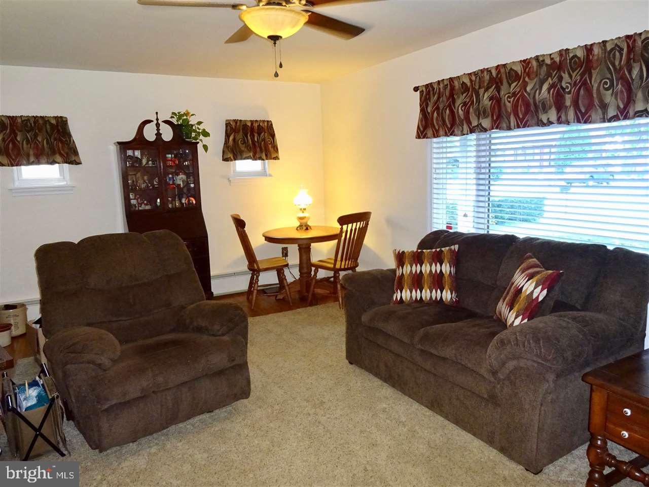 350 Edgehill Road York, PA 17403 - Photo 8 of 36