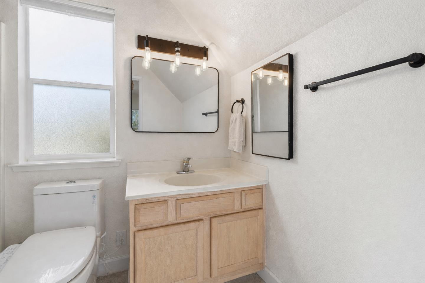 110 Library Lane Santa Cruz, CA 95062 - Photo 19 of 24 Gallery Image 19