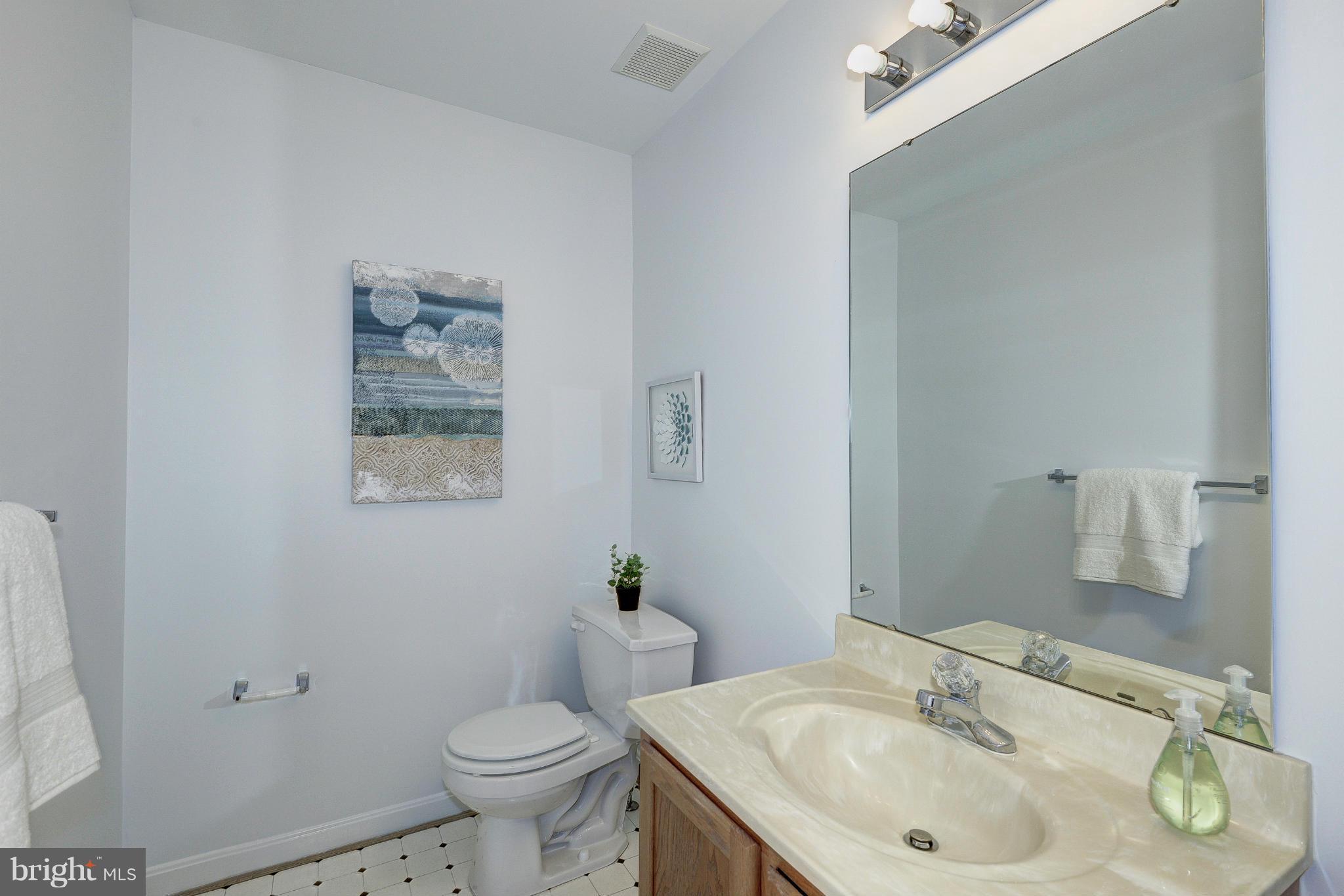 2703 Cheverly Avenue Cheverly, MD 20785 - Photo 14 of 30 Bath