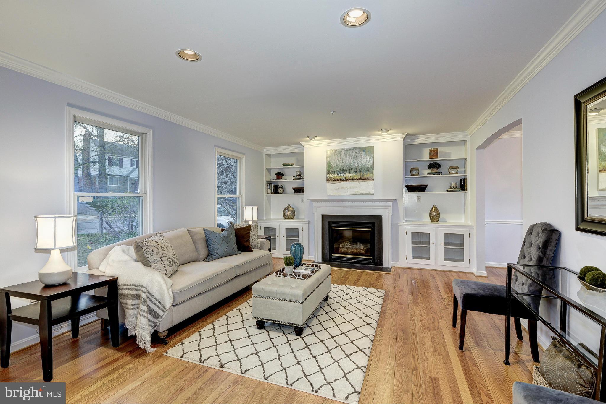 2703 Cheverly Avenue Cheverly, MD 20785 - Photo 6 of 30 Living Room