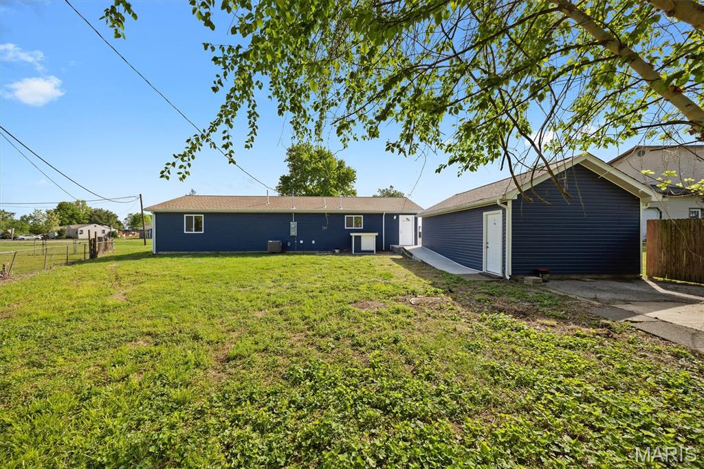 685 Sand Prairie Road Granite City, IL 62040 - Photo 21 of 28