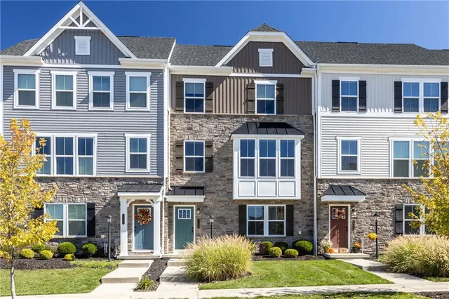 $374,500 | 539 Captain Lee Boss Way, Cranberry Township, PA 16066