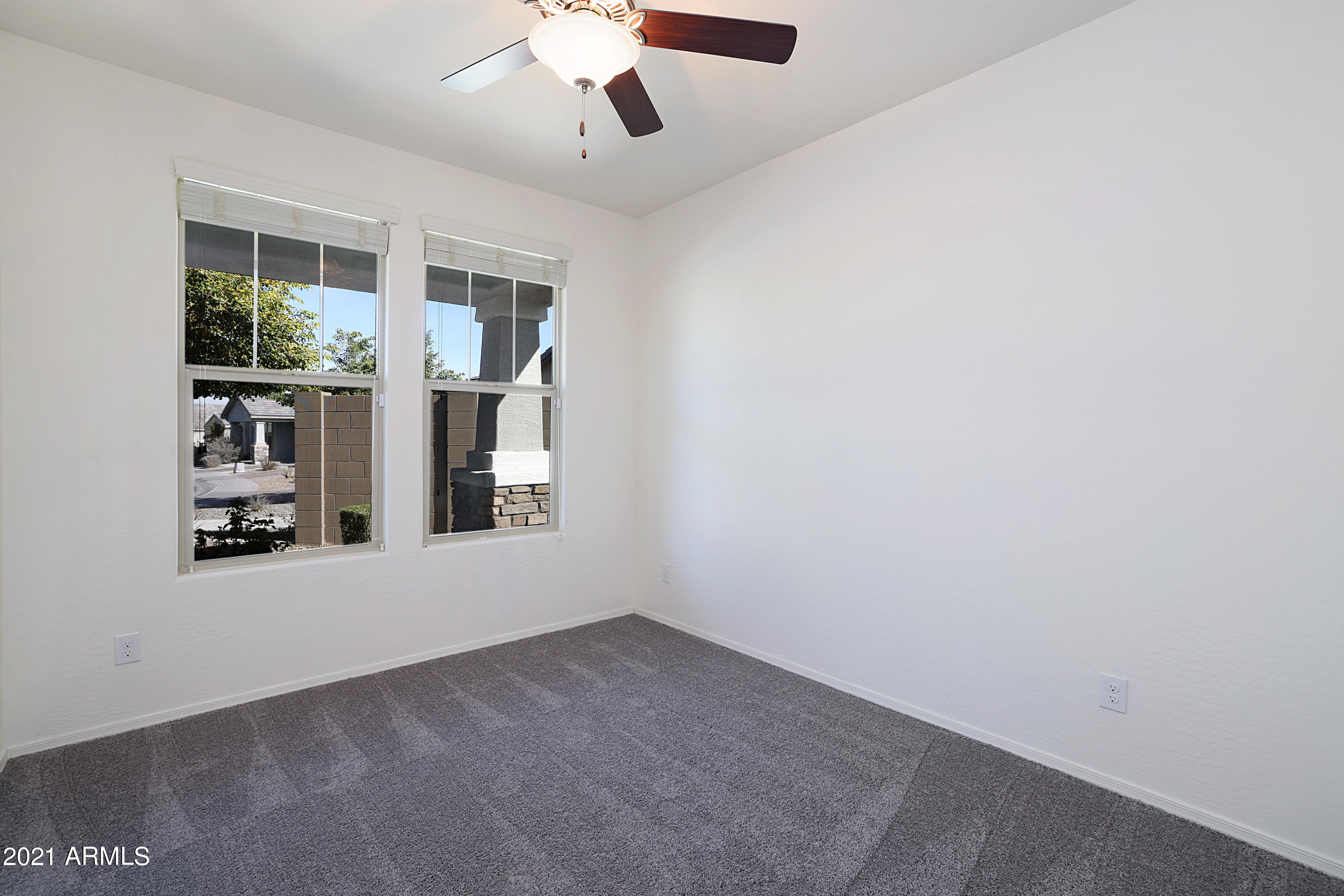 2527 East Beverly Road Phoenix, AZ 85042 - Photo 23 of 35 0H0A0989