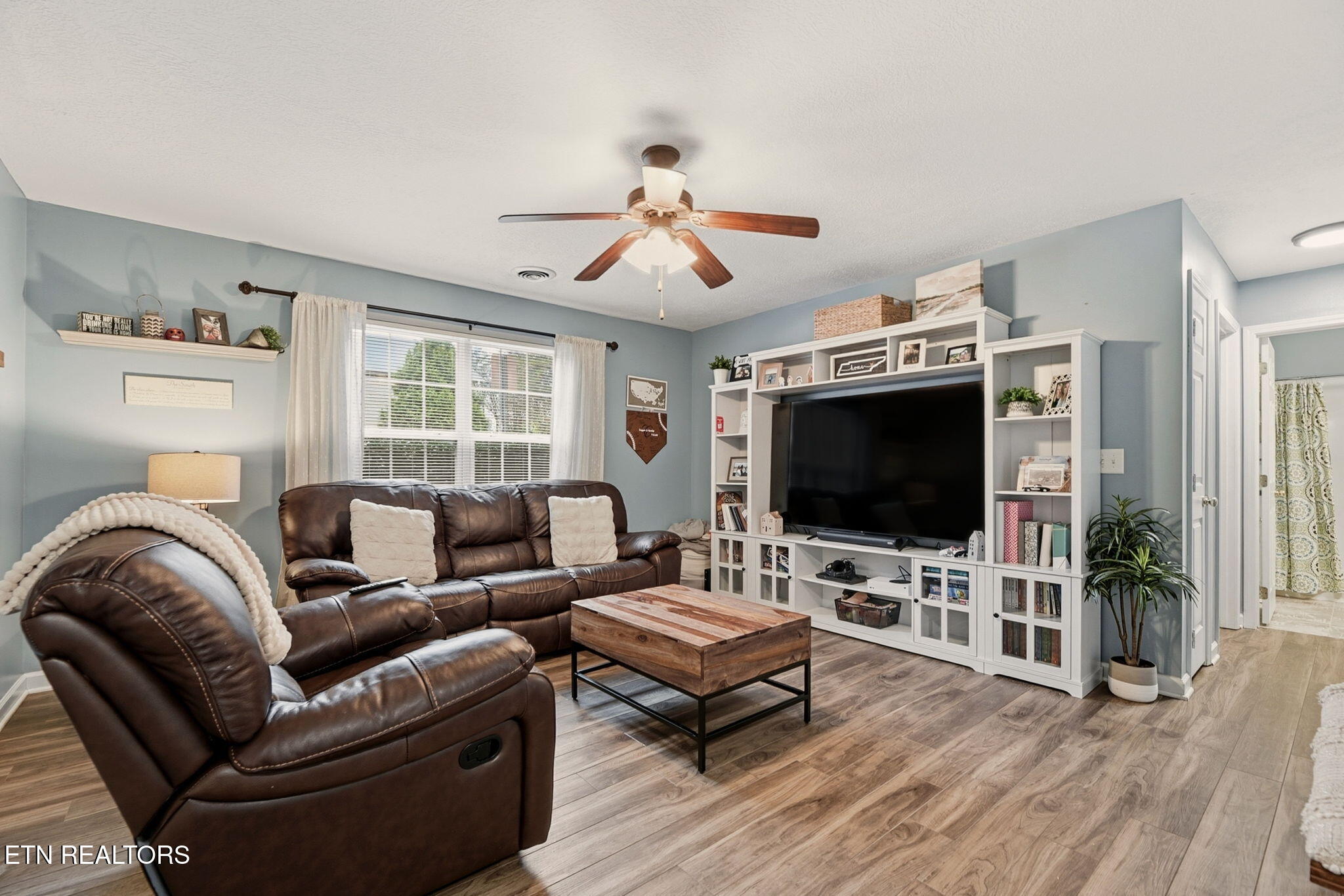 1621 Maple View Way, Unit 30E Knoxville, TN 37918 - Photo 3 of 21 4-web-or-mls-MoplVw1621 (47)