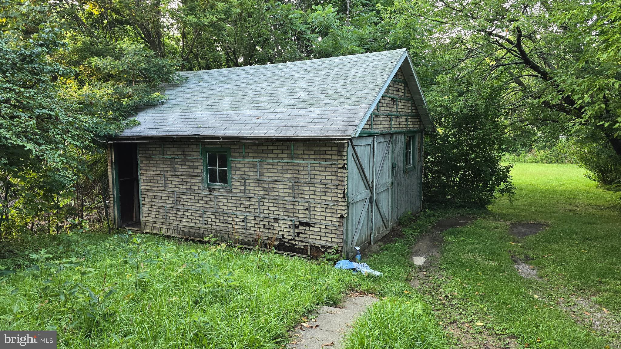 3706 Pricetown Road Fleetwood, PA 19522 - Photo 5 of 15