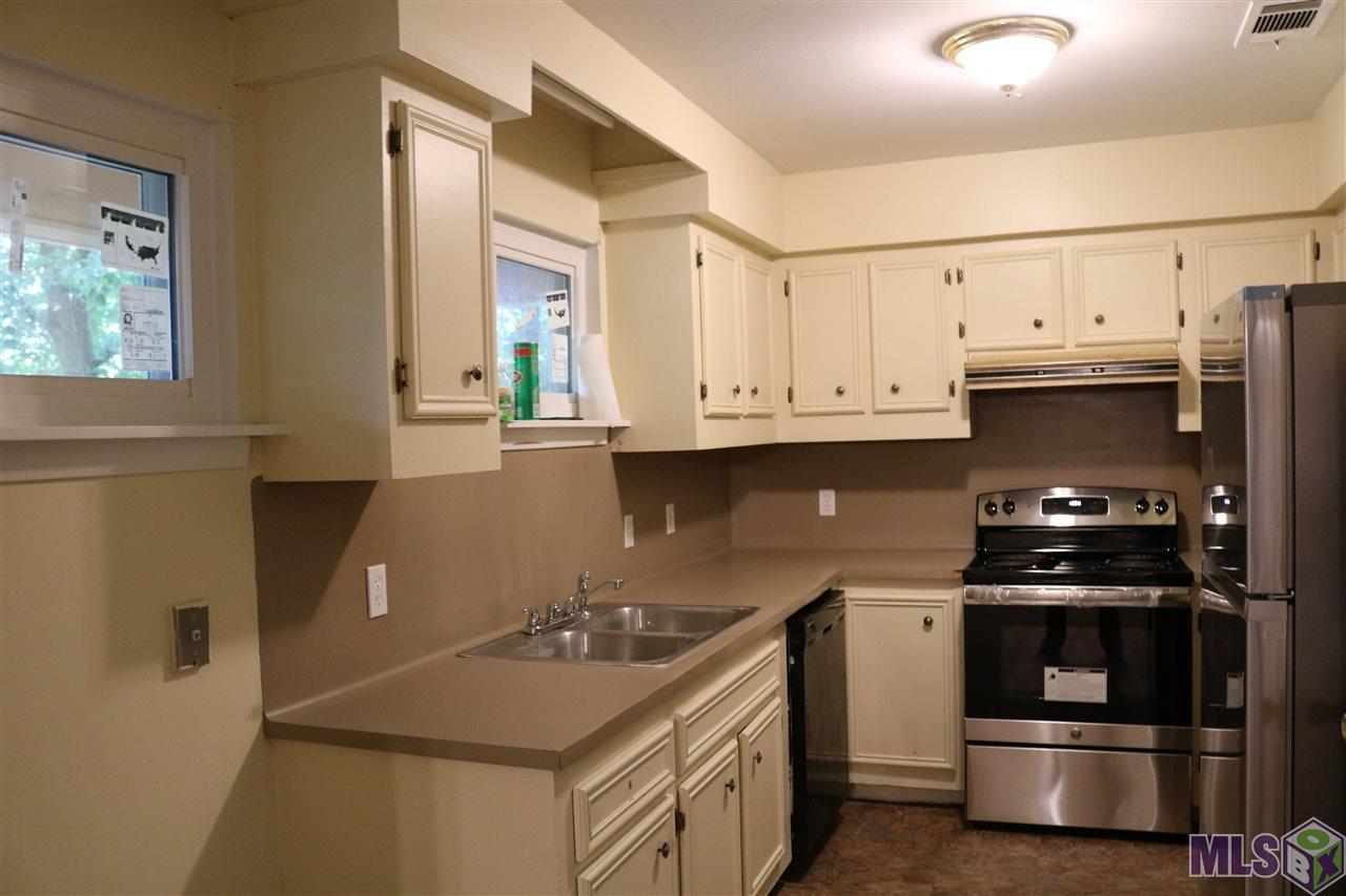 13844 Rampart Court Baton Rouge, LA 70810 - Photo 2 of 13 Gallery Image 2