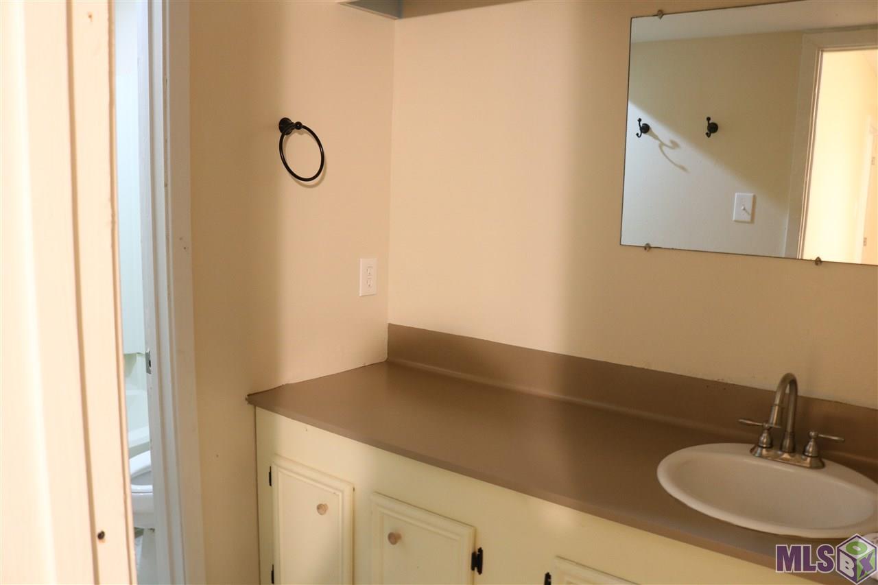 13844 Rampart Court Baton Rouge, LA 70810 - Photo 4 of 13 Gallery Image 4