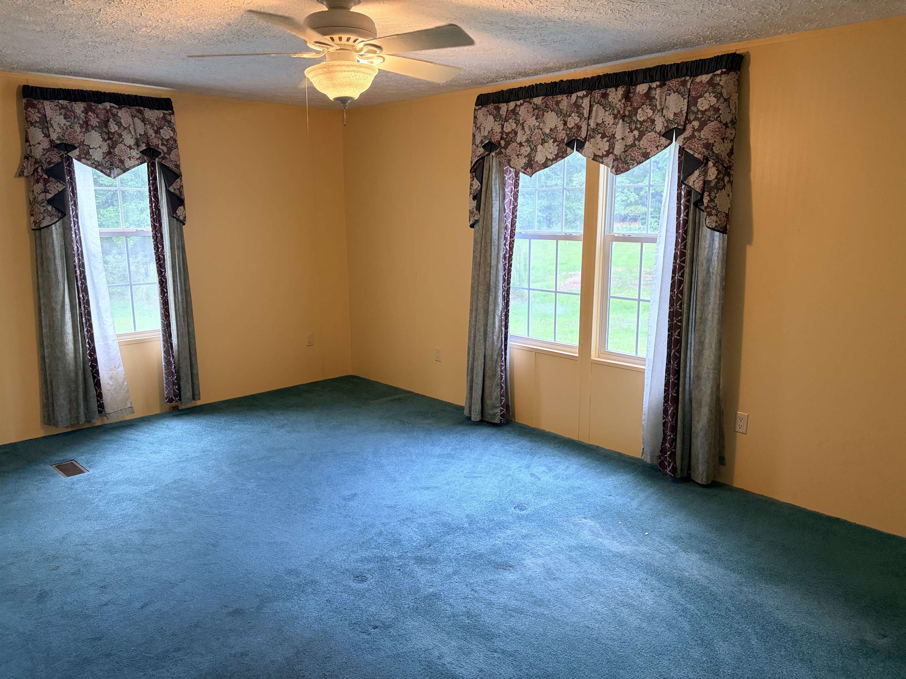 7330 Greenview Loop Nichols, SC 29581 - Photo 15 of 27 Gallery Image 15