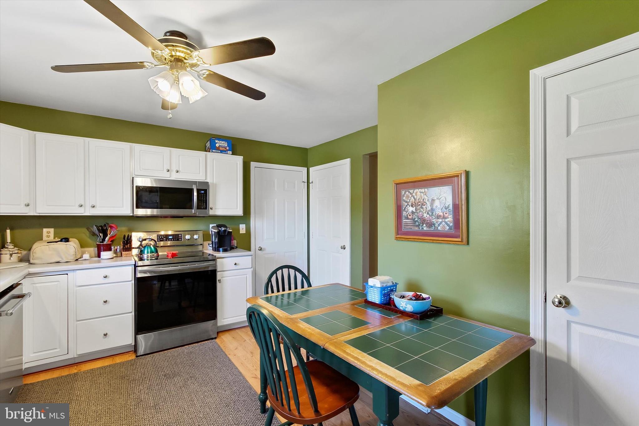 315 Kendale Road Red Lion, PA 17356 - Photo 9 of 28 Kitchen