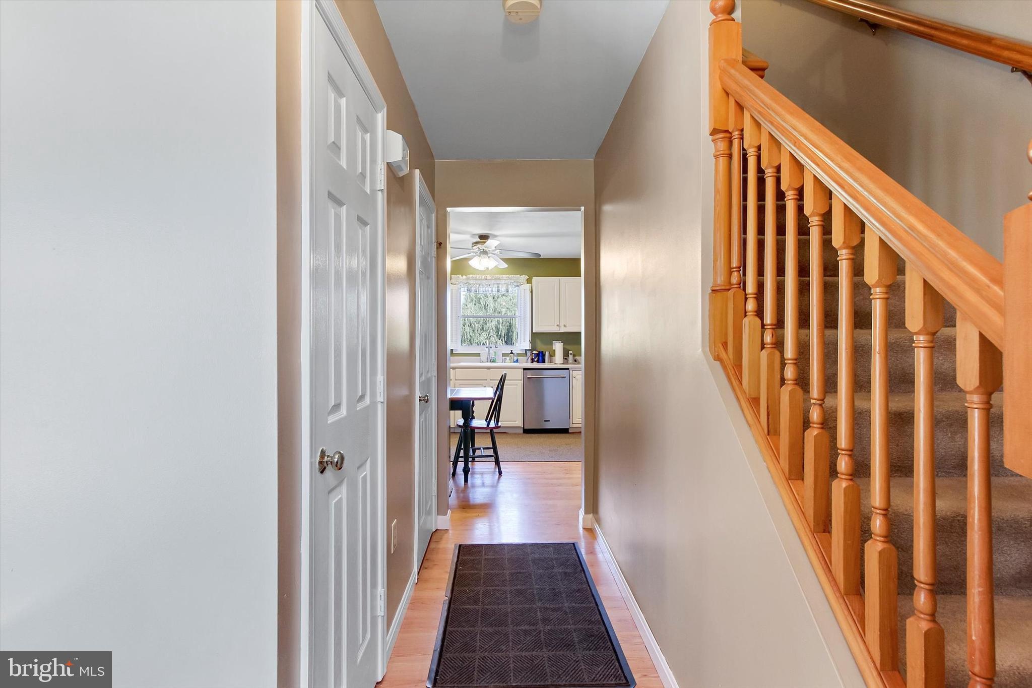 315 Kendale Road Red Lion, PA 17356 - Photo 10 of 28 Foyer