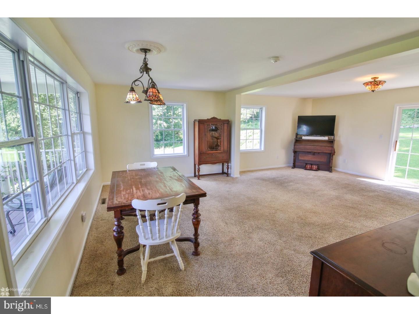 1329 Island Park Road Easton, PA 18042 - Photo 4 of 25 Gallery Image 4