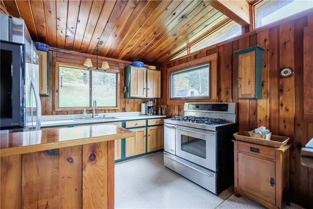 $795,000 | 1119 South Lake Road, Middlesex, NY 14507