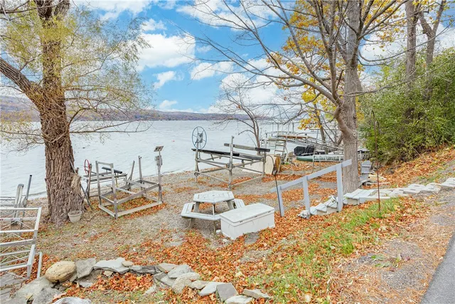 $795,000 | 1119 South Lake Road, Middlesex, NY 14507