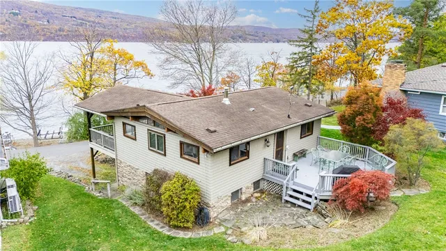 $795,000 | 1119 South Lake Road, Middlesex, NY 14507