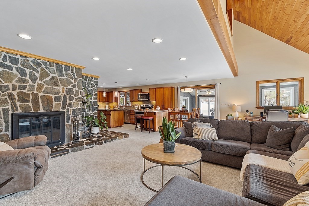 191 Hay Meadow Road North Andover, MA 01845 - Photo 3 of 42 Gallery Image 3