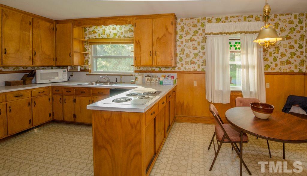 401 West Cornwallis Road Durham, NC 27707 - Photo 5 of 10 Eat In area in Kitchen.