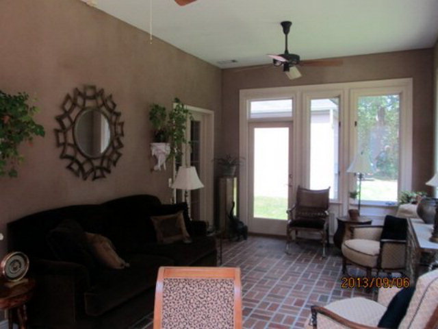 5150 Zebulon Road Macon, GA 31210 - Photo 3 of 33 a living room with furniture and a large window