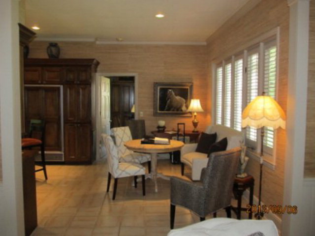5150 Zebulon Road Macon, GA 31210 - Photo 6 of 33 a living room with furniture and a fireplace