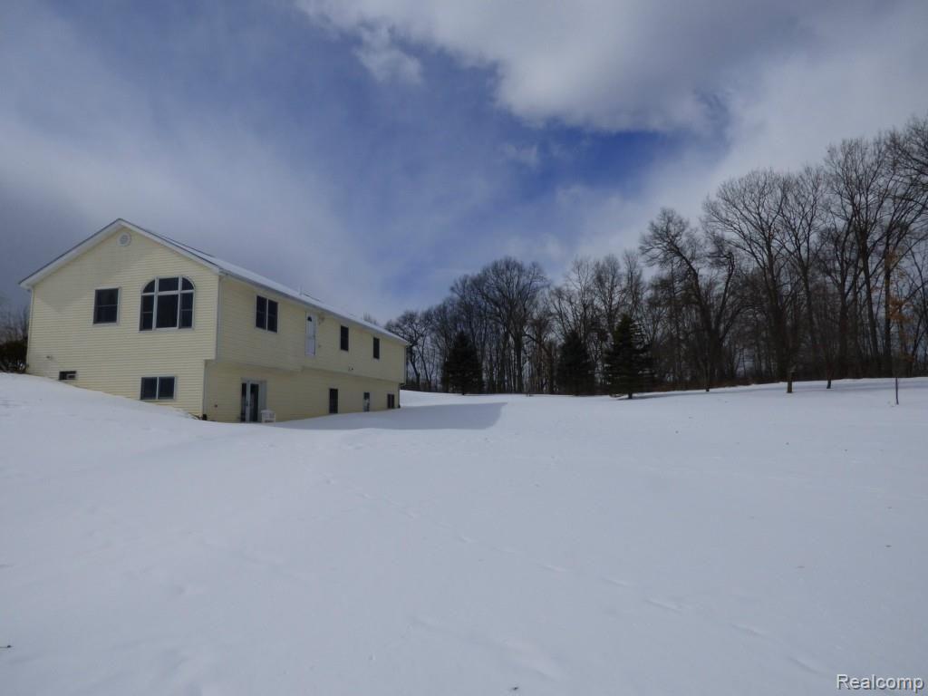 10722 Stinchfield Woods Road Pinckney, MI 48169 - Photo 46 of 51 P1010963.jpg