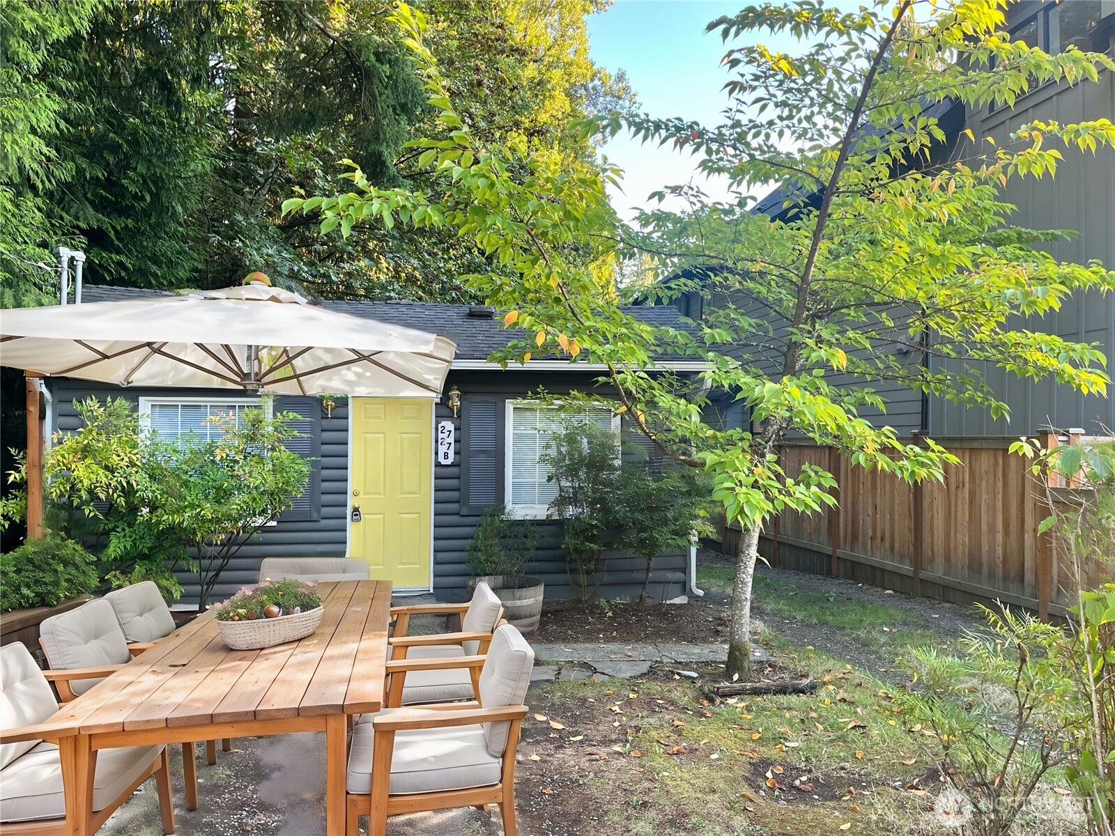 2727 Northeast 92nd Street, Unit B Seattle, WA 98115 - Photo 1 of 8 Gallery Image 1