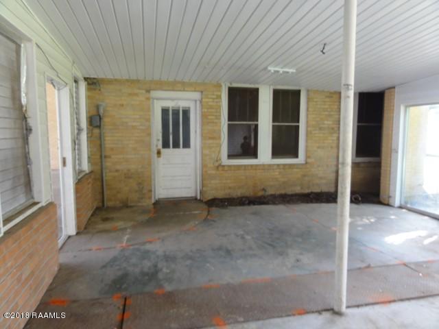 530 Rice Lane Opelousas, LA 70570 - Photo 18 of 19 CLOSED IN PATIO
