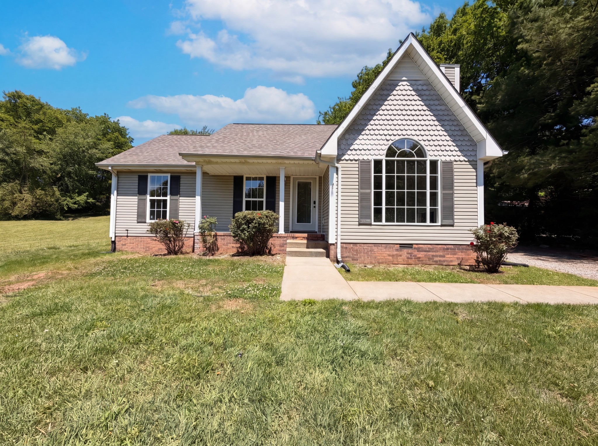881 Salem Road Clarksville, TN 37040 - Photo 1 of 20 Gallery Image 1