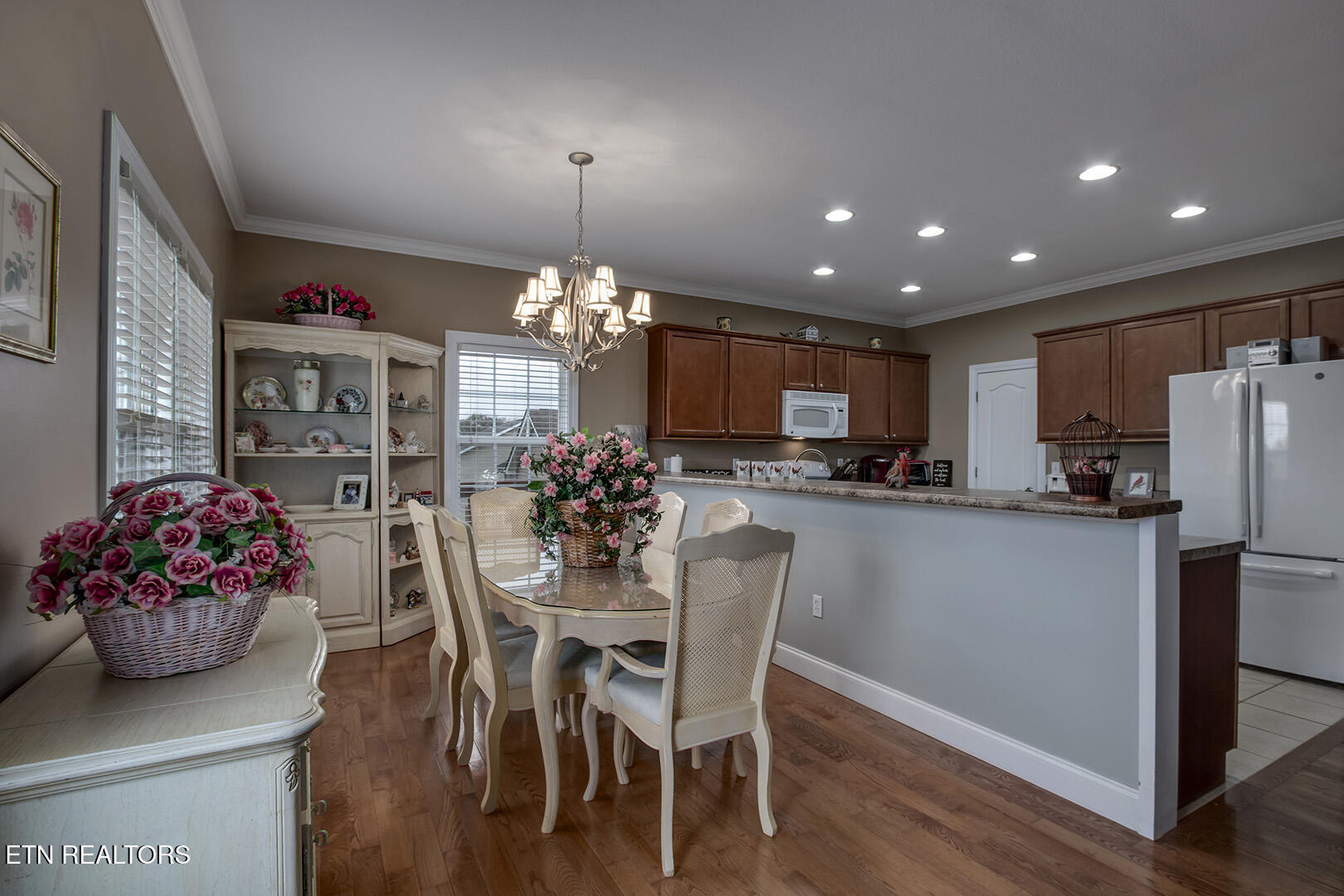 114 Millstone Circle Clinton, TN 37716 - Photo 15 of 36 16_MillstoneCircle_114_Dining02