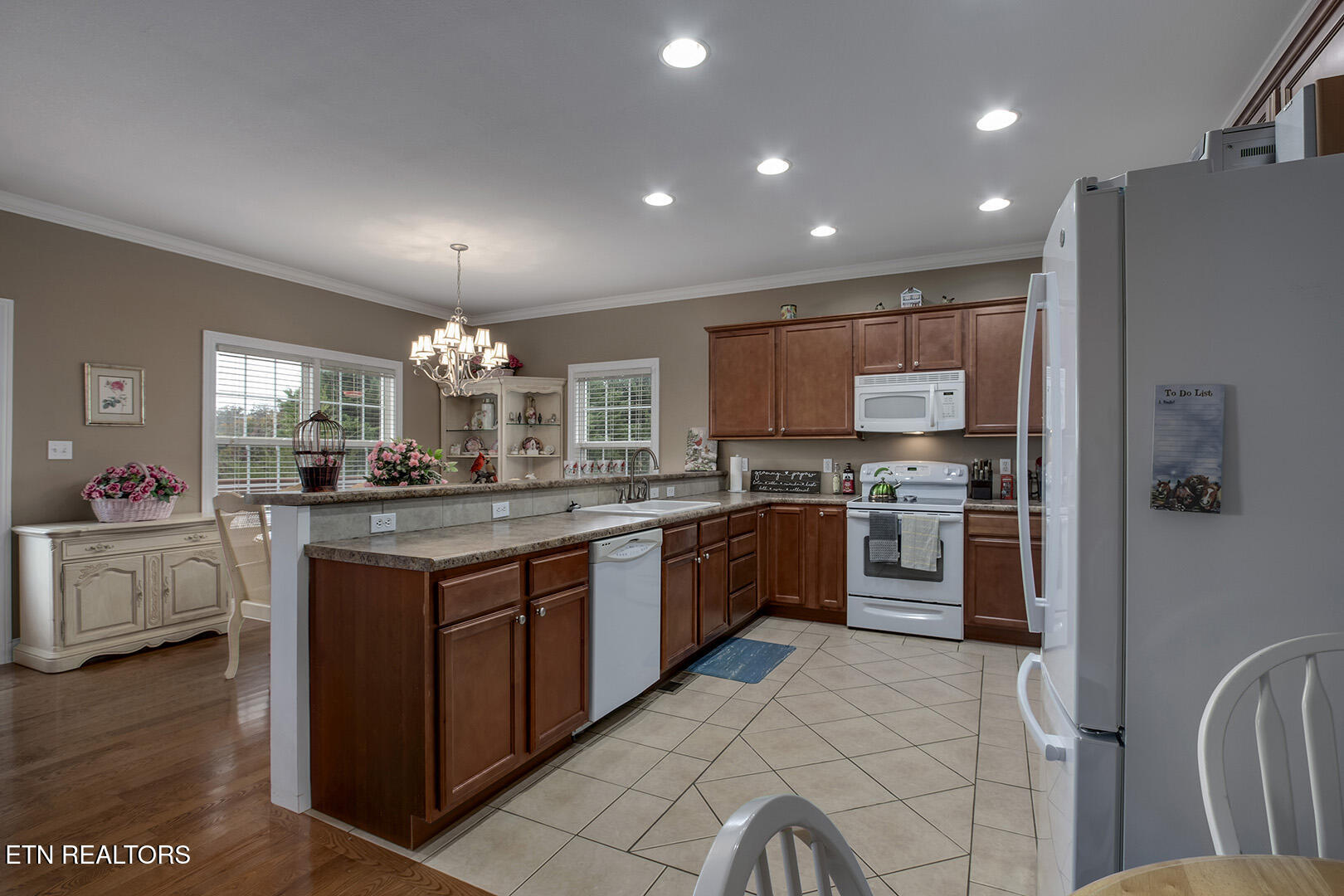 114 Millstone Circle Clinton, TN 37716 - Photo 3 of 36 11_MillstoneCircle_114_Kitchen02