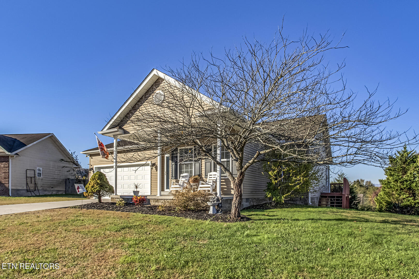 114 Millstone Circle Clinton, TN 37716 - Photo 4 of 36 02_MillstoneCircle_114_FrontRight