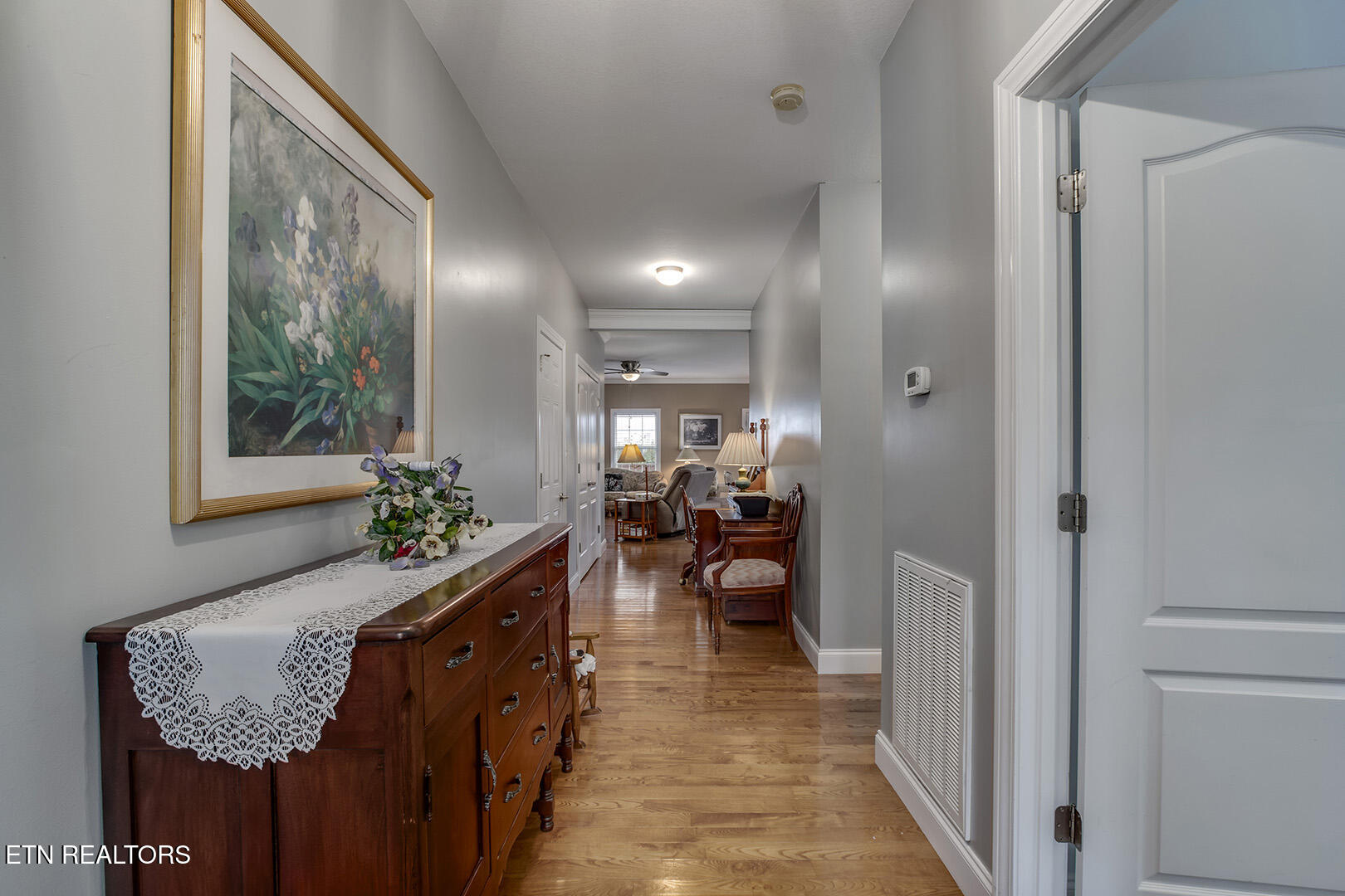 114 Millstone Circle Clinton, TN 37716 - Photo 5 of 36 05_MillstoneCircle_114_EntryView