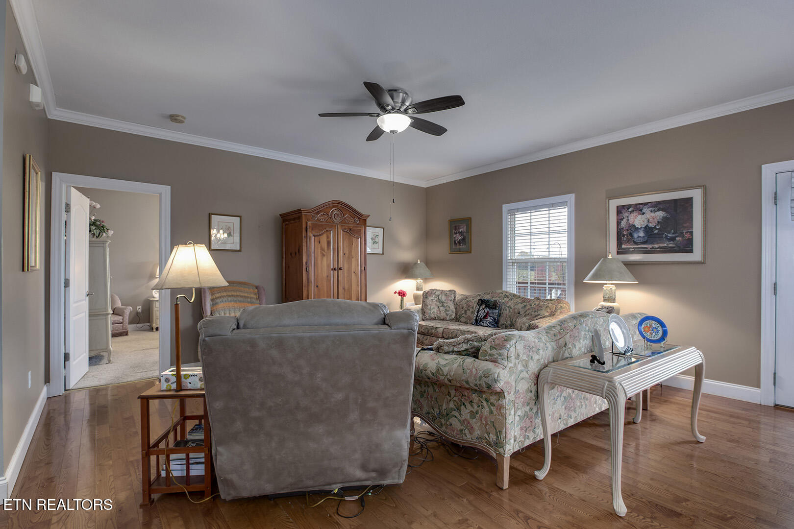 114 Millstone Circle Clinton, TN 37716 - Photo 7 of 36 06_MillstoneCircle_114_Living01