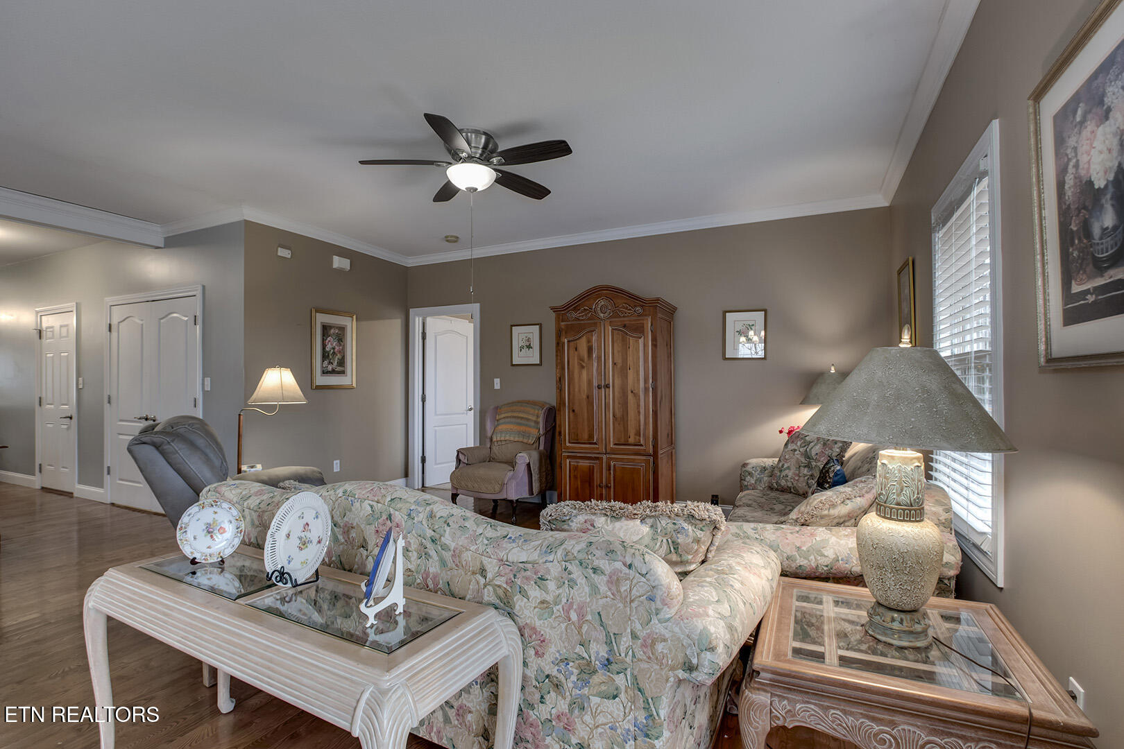 114 Millstone Circle Clinton, TN 37716 - Photo 8 of 36 07_MillstoneCircle_114_Living02