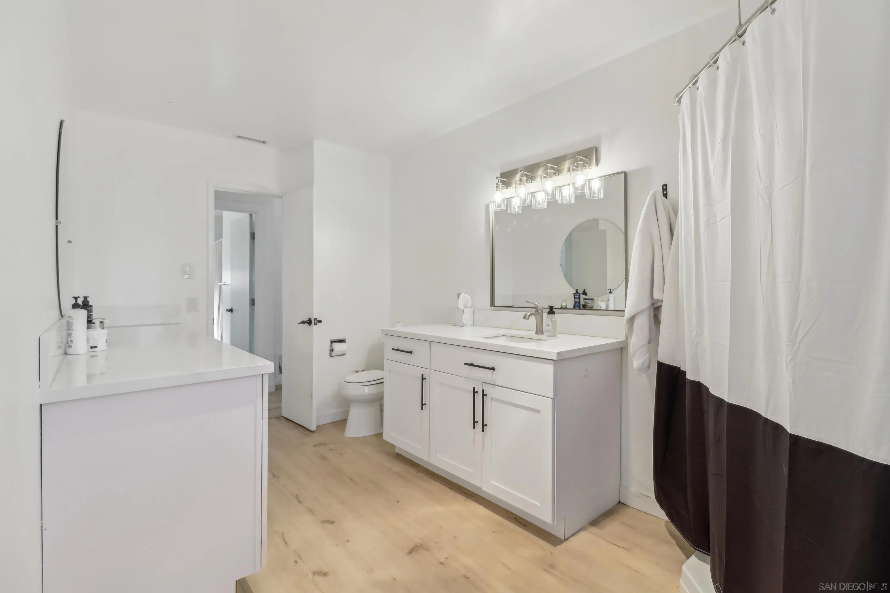14563 Woods Valley Road Valley Center, CA 92082 - Photo 14 of 40 Gallery Image 14