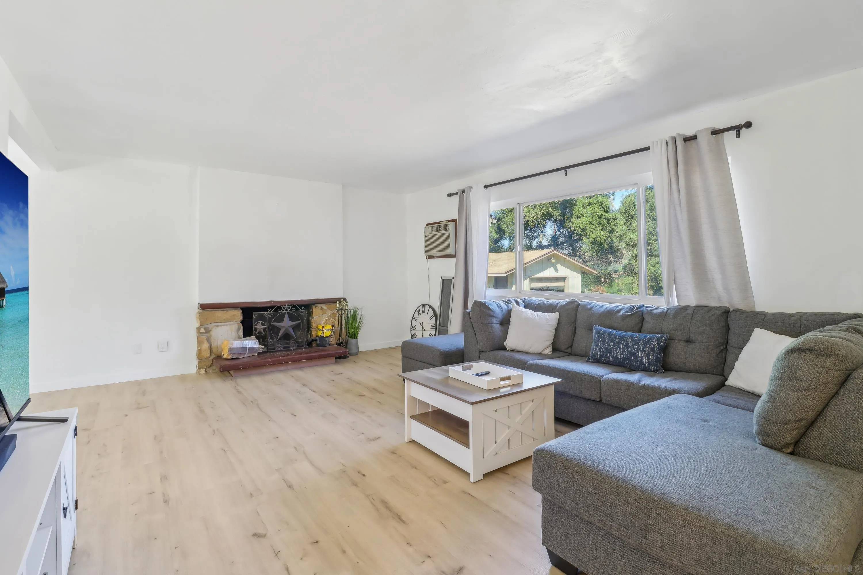14563 Woods Valley Road Valley Center, CA 92082 - Photo 5 of 40 Gallery Image 5