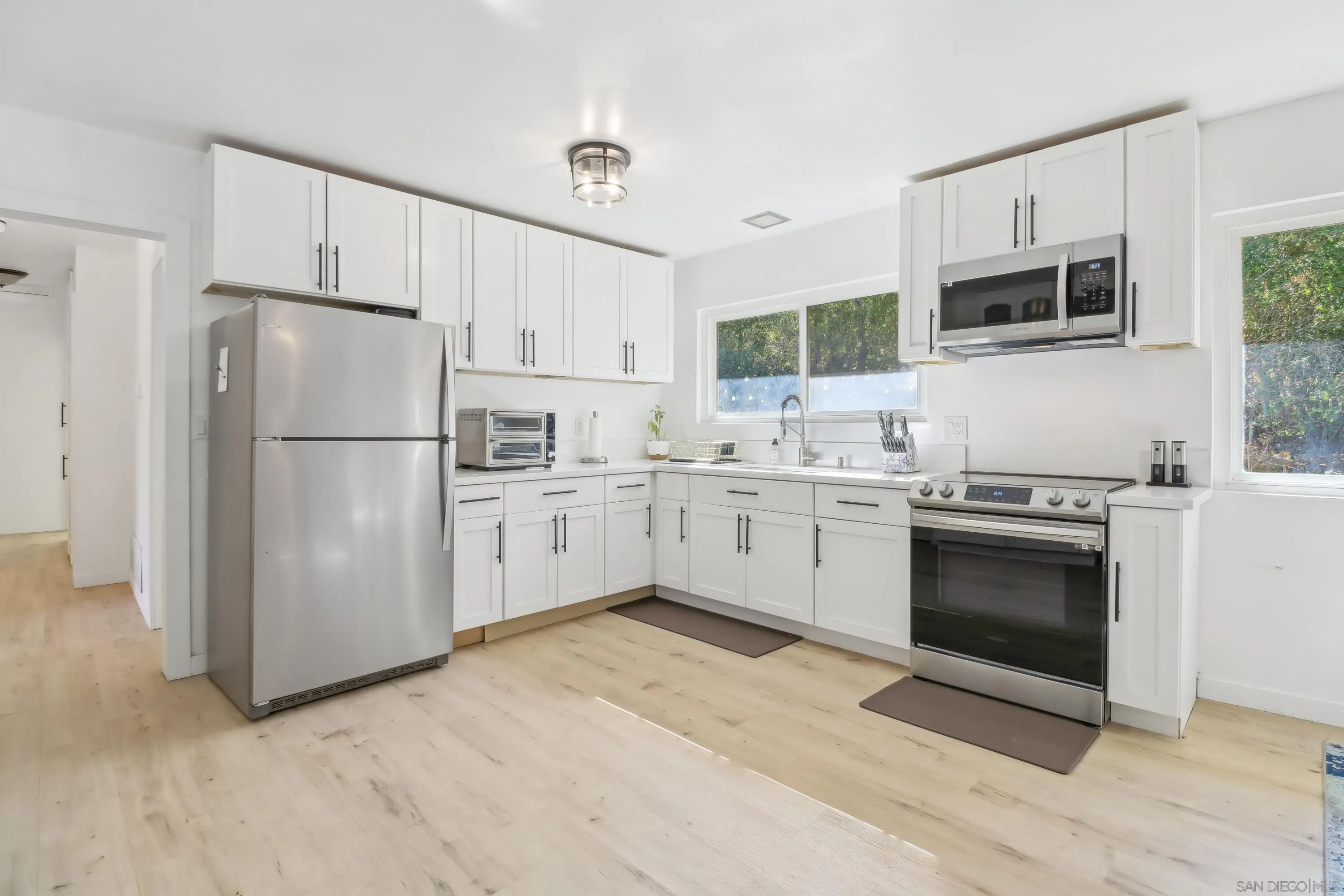 14563 Woods Valley Road Valley Center, CA 92082 - Photo 9 of 40 Gallery Image 9