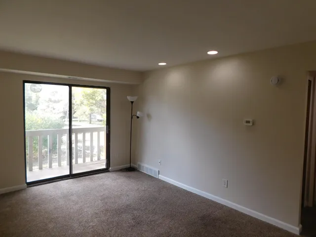 $109,000 | 32005 West 12 Mile Road, Unit 206, Farmington, MI 48334