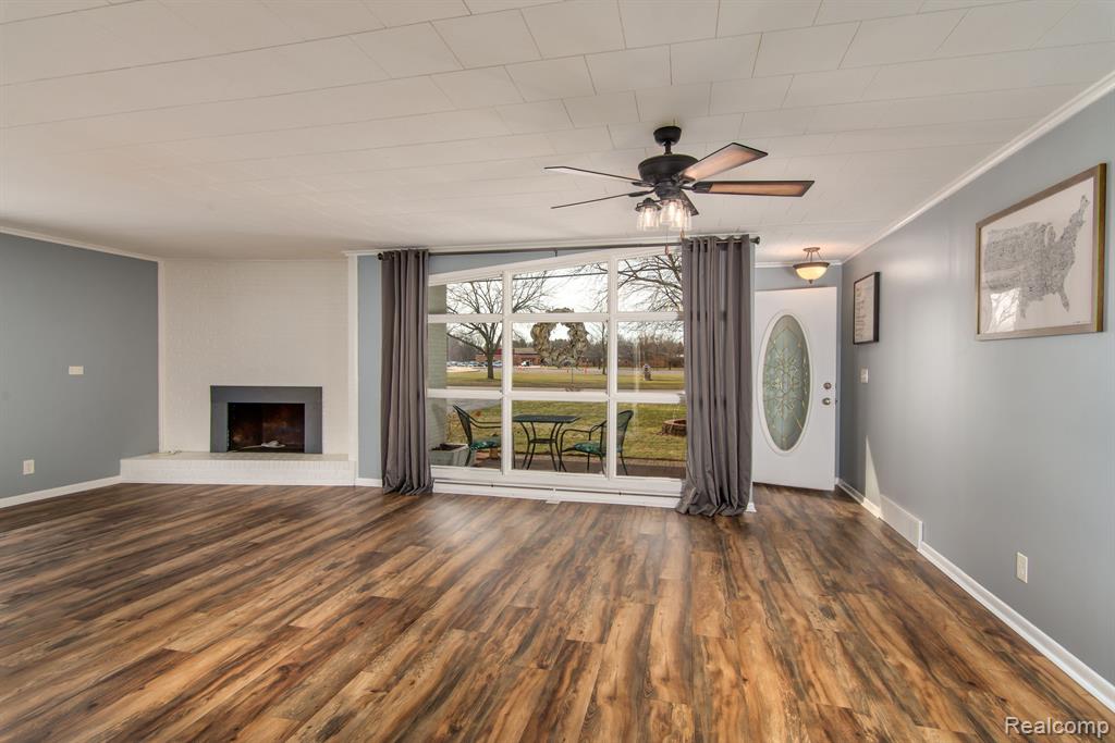 600 North Road Fenton, MI 48430 - Photo 4 of 24 Gallery Image 4