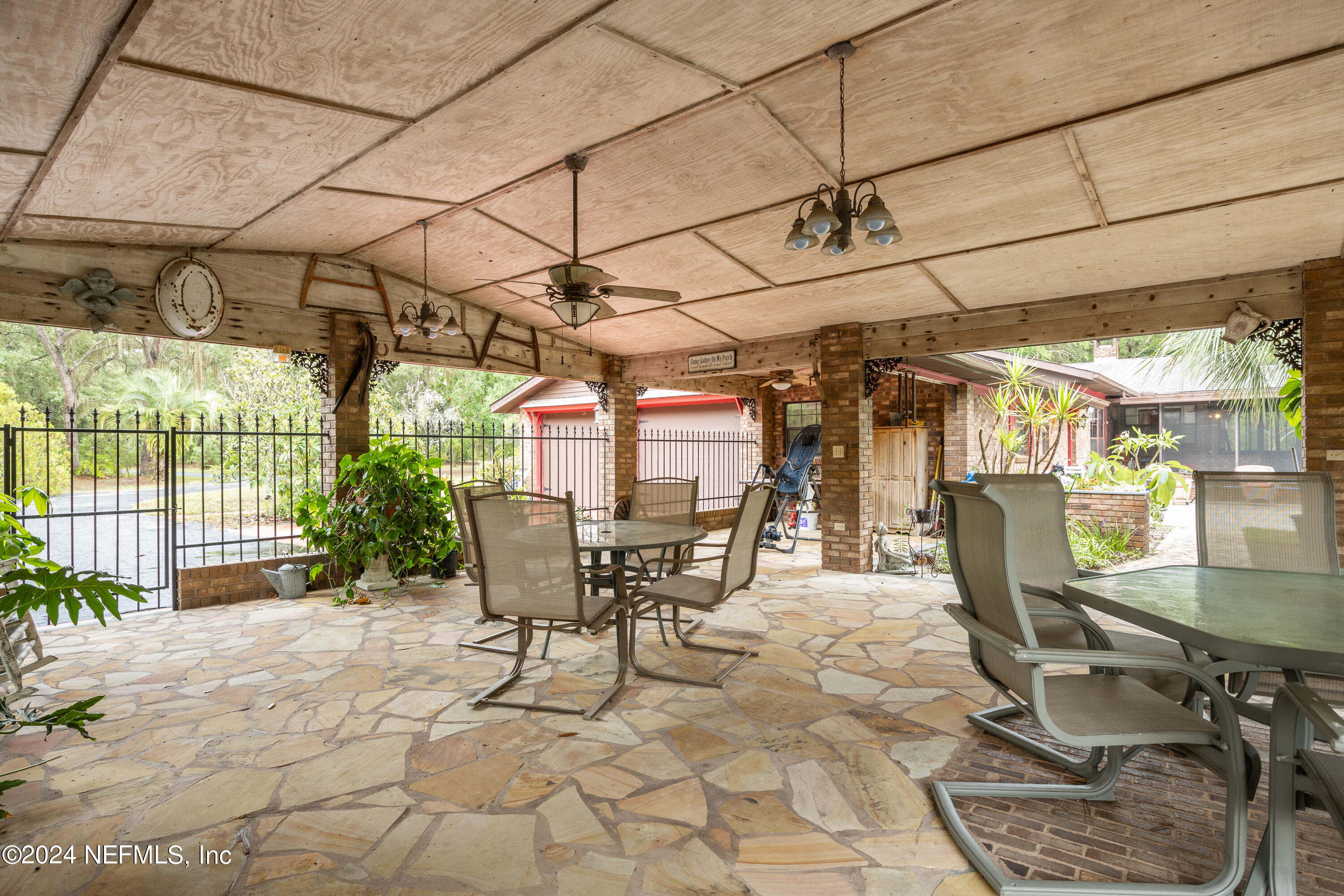 115 Wilkinson Road Palatka, FL 32177 - Photo 39 of 67 Covered Gazebo / Patio