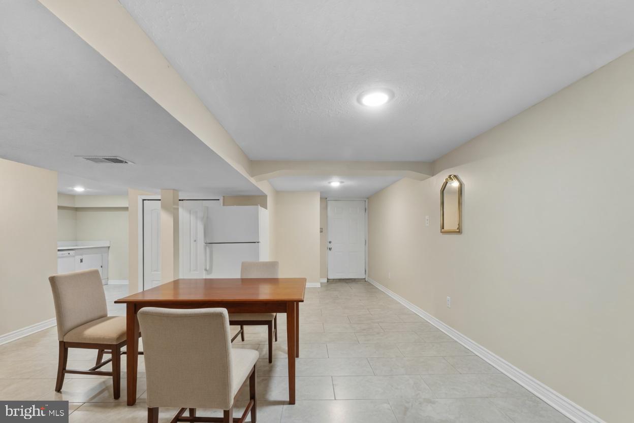 5712 Johnnycake Road Baltimore, MD 21207 - Photo 22 of 34
