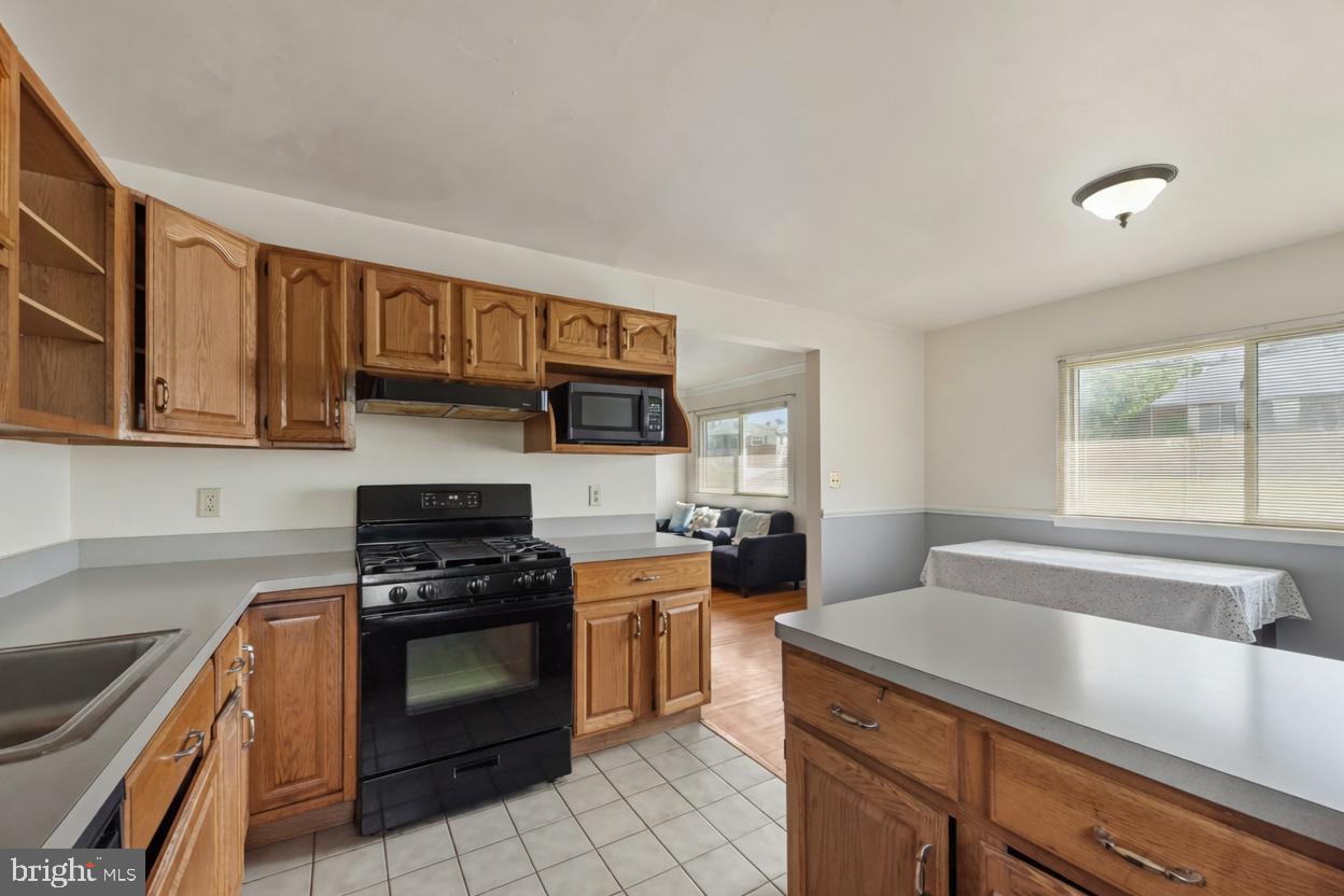 5712 Johnnycake Road Baltimore, MD 21207 - Photo 10 of 34