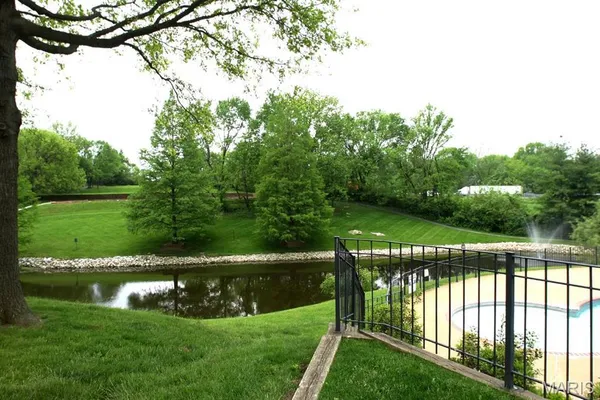 $99,000 | 1969 Green Glen Drive, Unit 301, St. Louis, MO 63122