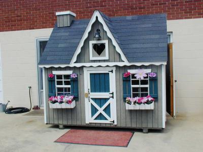 319 Keystone Street Slatington, PA 18080 - Photo 6 of 7 Kids changing room or storage shed?