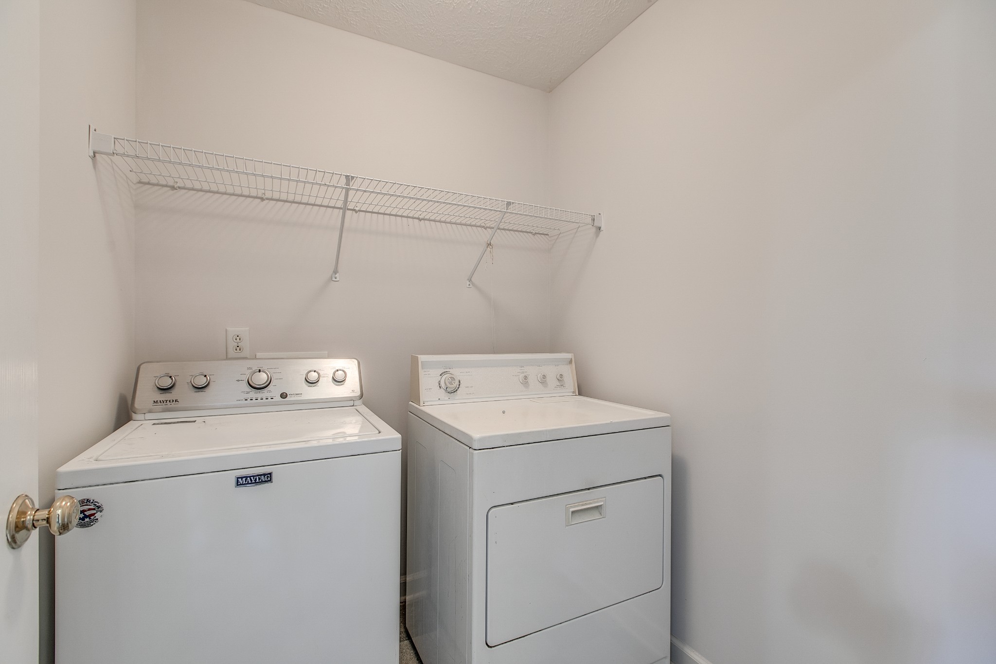 206 Sayre Lane Murfreesboro, TN 37127 - Photo 18 of 29 a utility room with dryer and washer