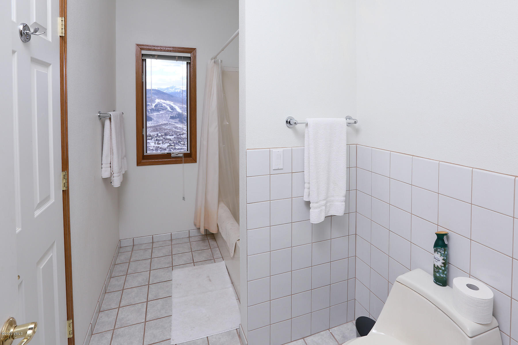 5755 Wildridge Road East Avon, CO 81620 - Photo 11 of 17 5755_wildridge_bath_2