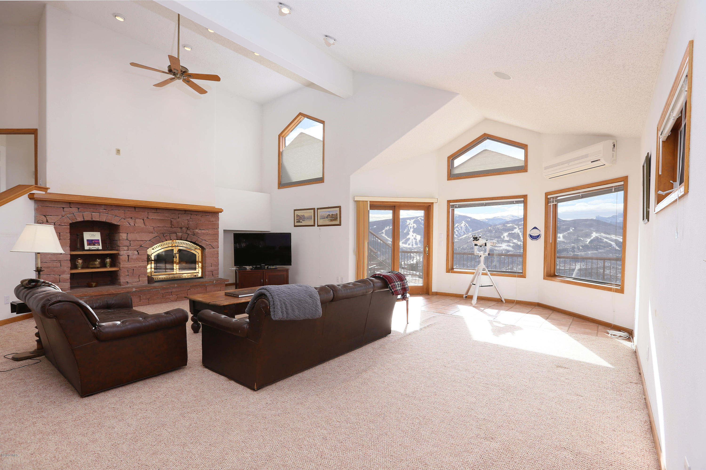 5755 Wildridge Road East Avon, CO 81620 - Photo 3 of 17 5755_wildridge_living_1