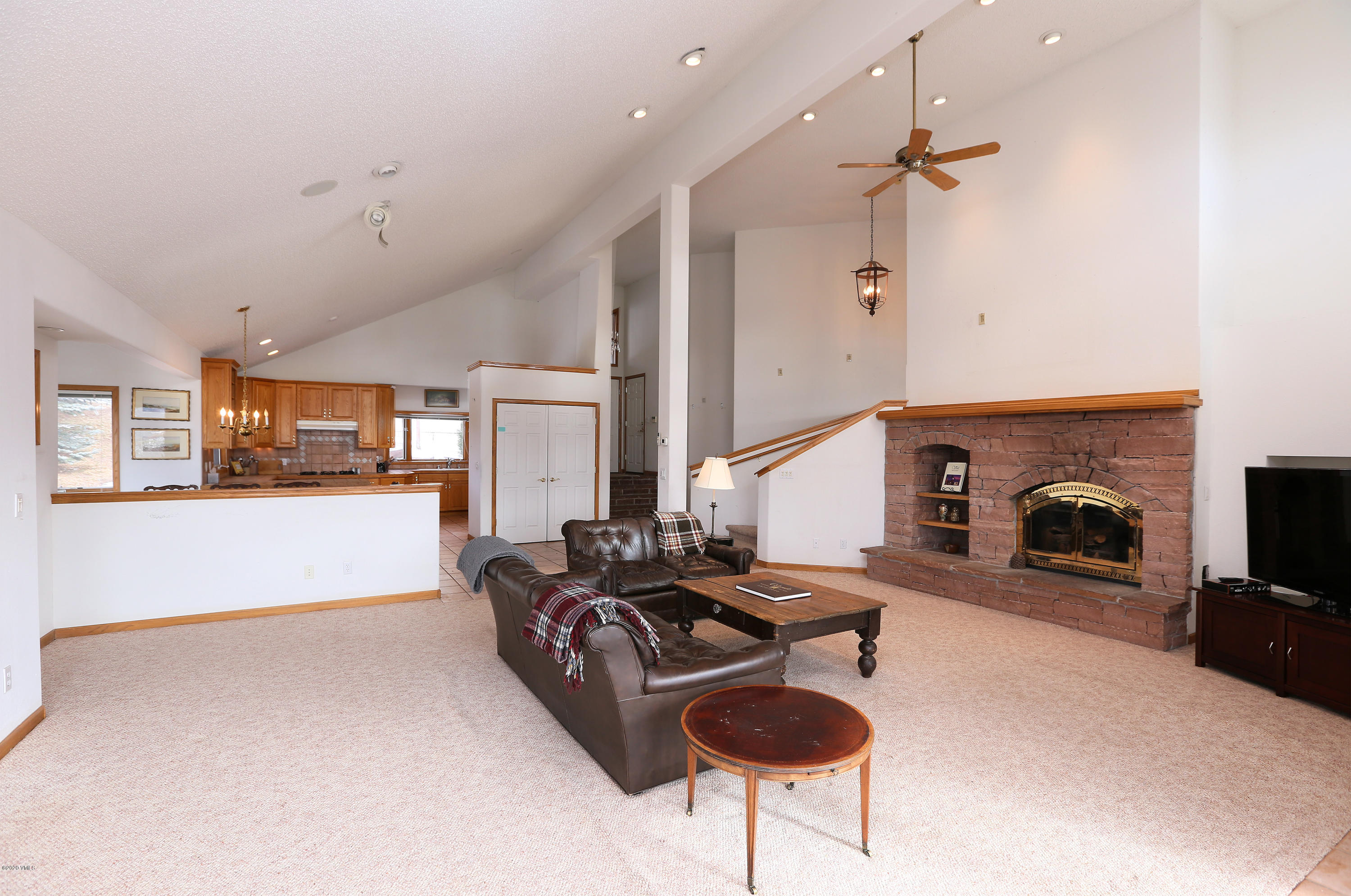 5755 Wildridge Road East Avon, CO 81620 - Photo 5 of 17 5755_wildridge_living_3